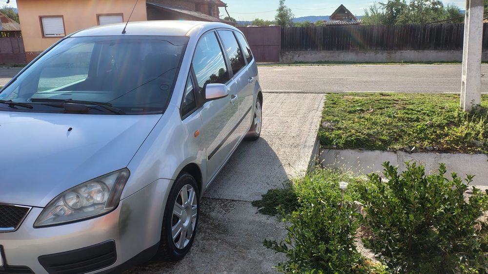 Vând Ford focus C-max an 2004