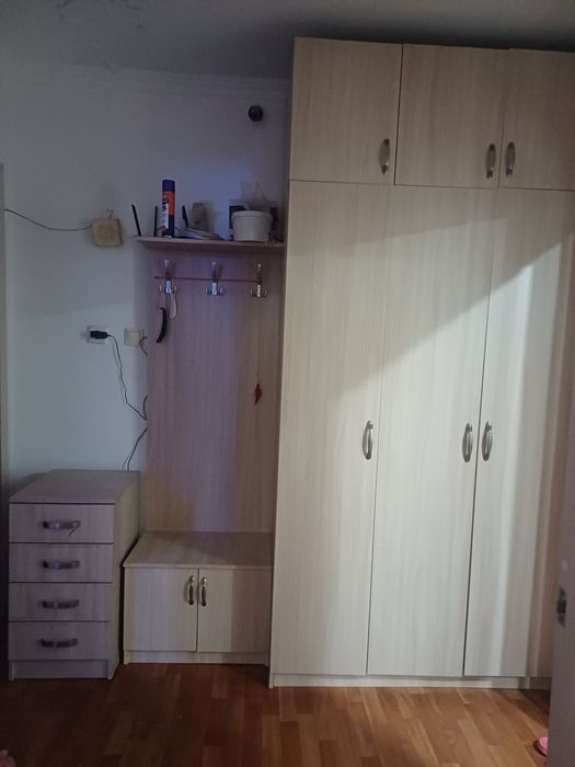 Продам шкаф для прихожей