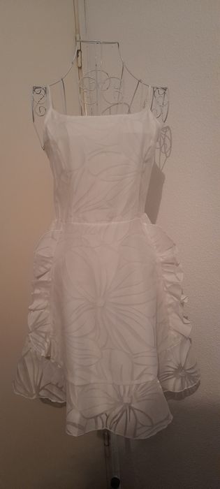 Rochie alba model floral