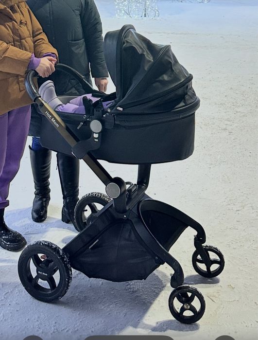 Коляска с 2 насадками