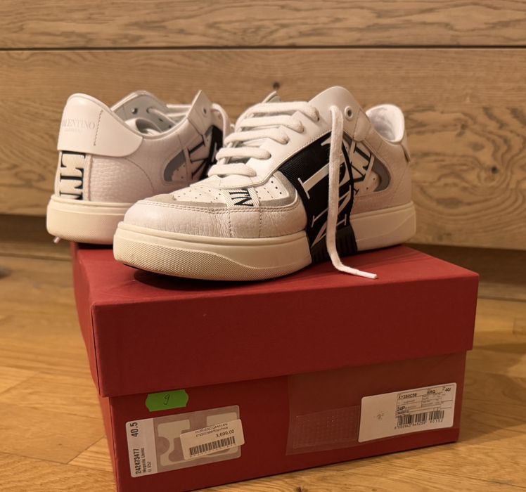 Sneakers Valentino Garavani originali – mărimea 40,5 – stare excelentă