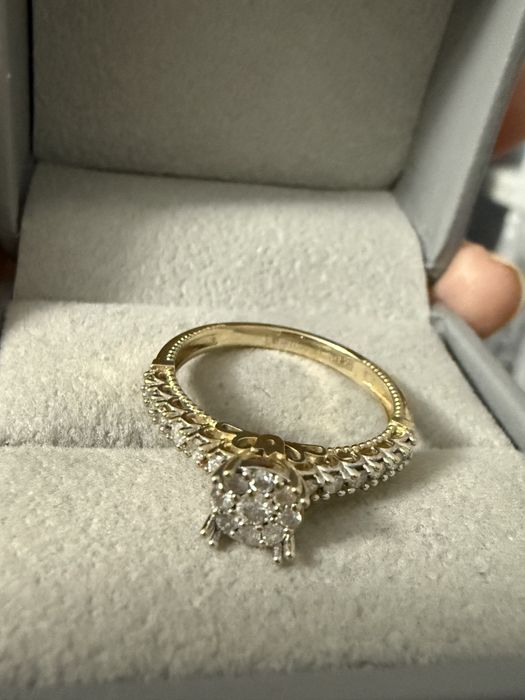 Бриллиантовое кольцо