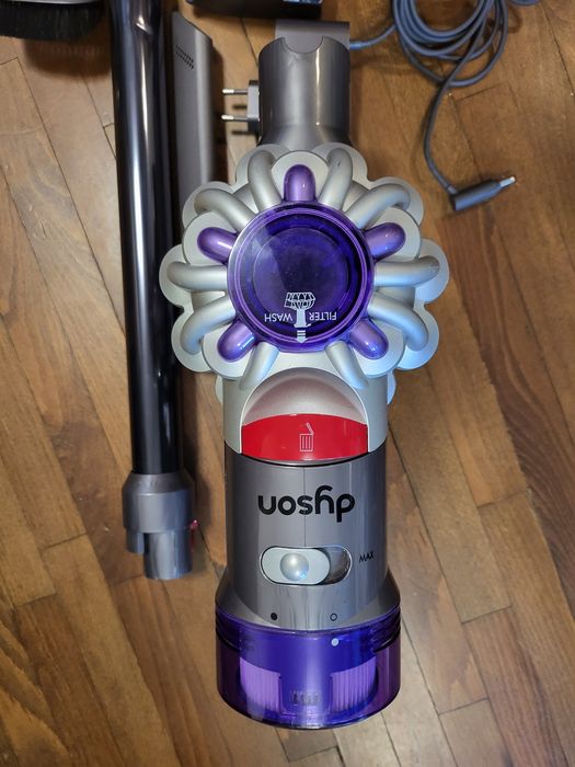 Акумулаторна безжична Прахосмукачка Dyson V8 Advanced