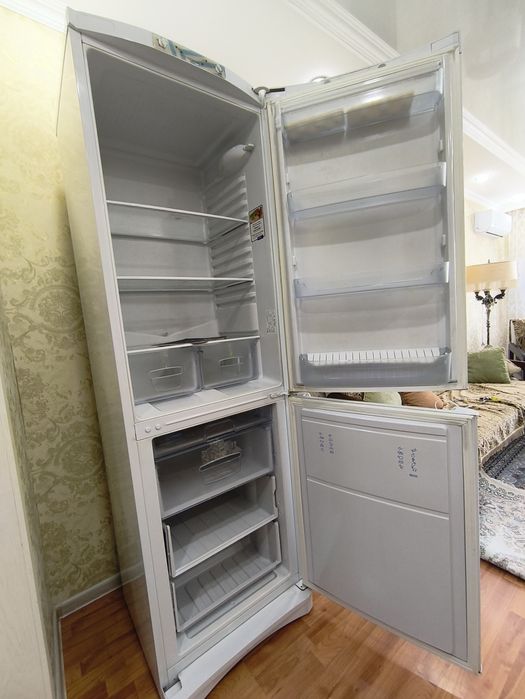 Холодильник Indesit