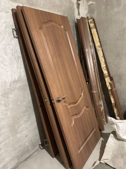 Продаю межкомнатные двери