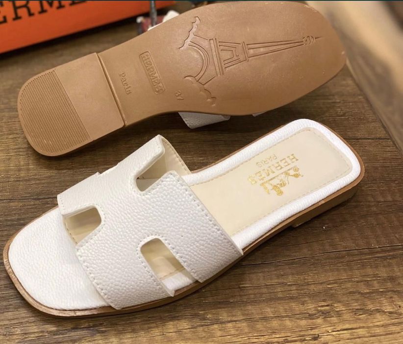 Papuci Slapi Hermes de femei din piele 36 37 38 39