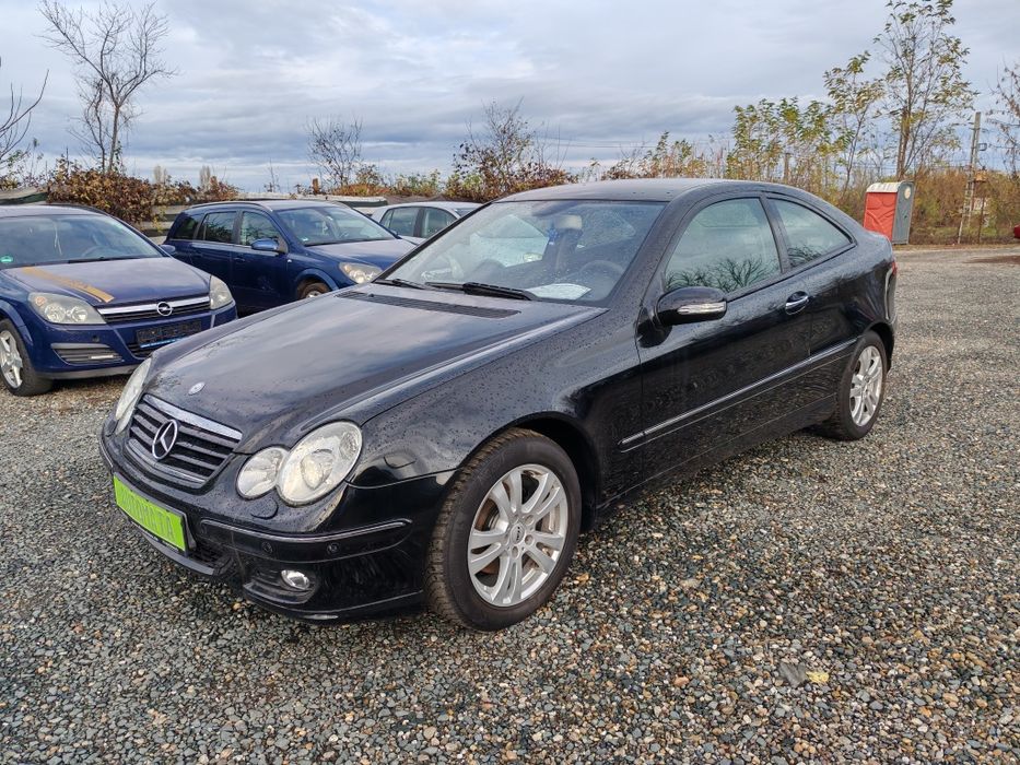 Mercedes Benz C 180 1.8 benzina 2007 cash sau rate