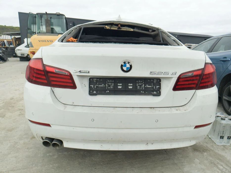 Dezmembrari / Dezmembrez BMW Seria 5 (F10) 2.0 N47D20 cutie viteze automată cod culoare ALPINWEISS III (300)