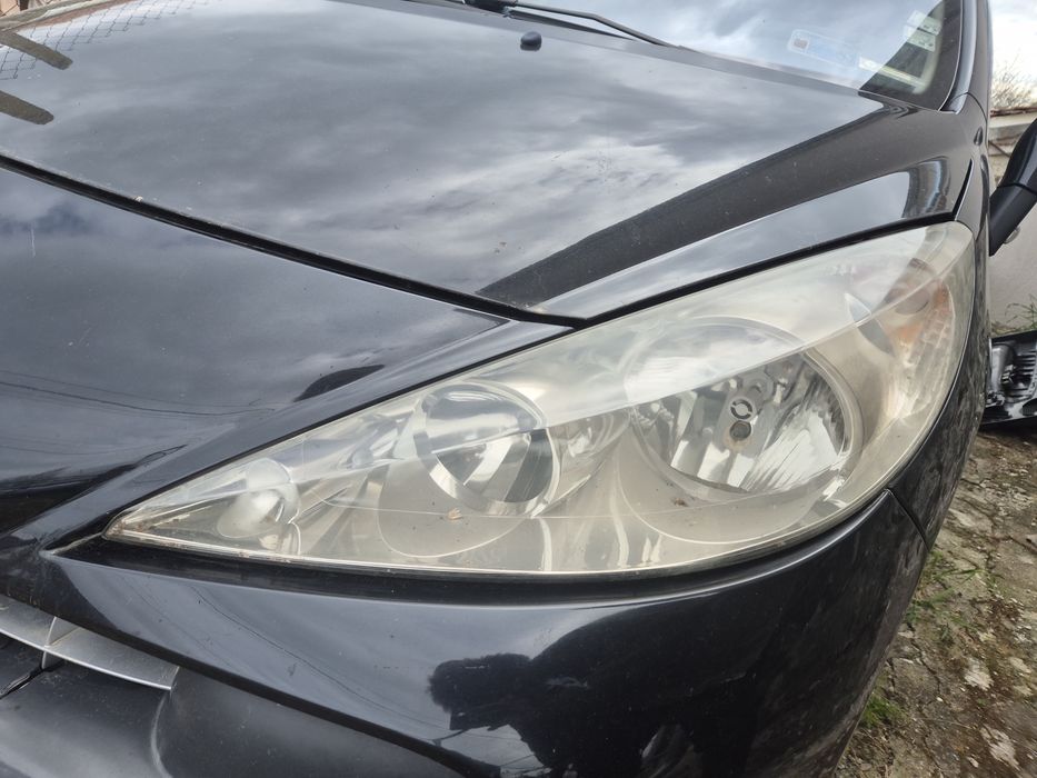 Оригинален десен фар за Peugeot 207 (2006-2012) – Valeo