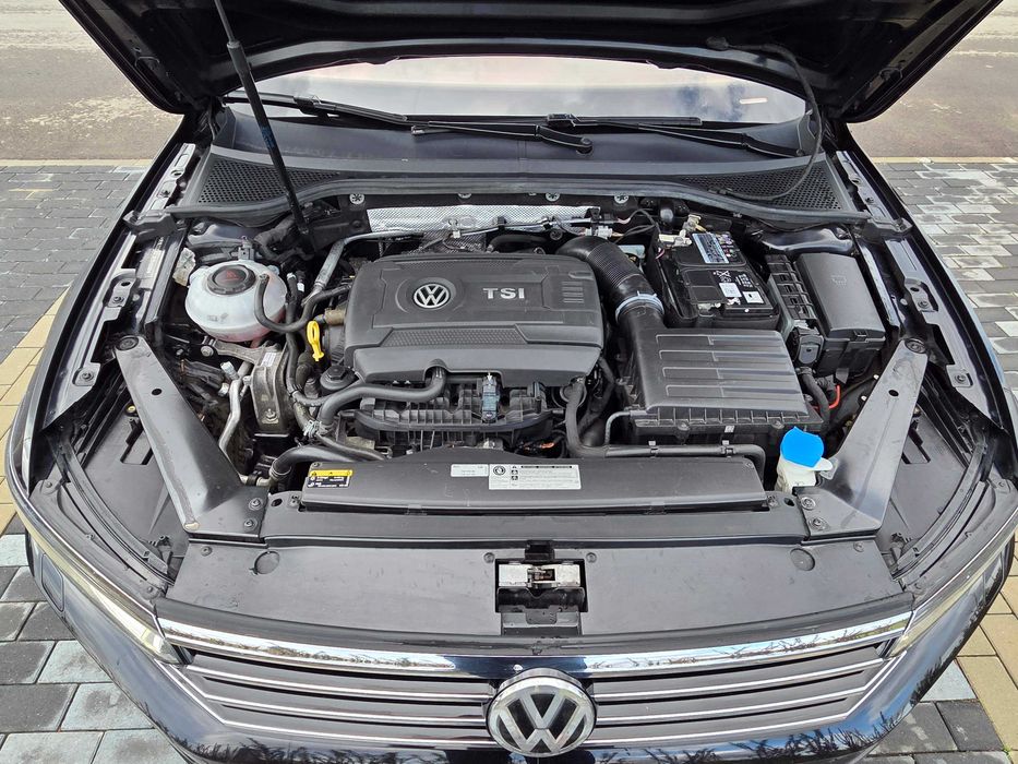 VW Passat B8 комби, 2018 г., 2.0 бензин TSI, Full LED, DSG автоматик