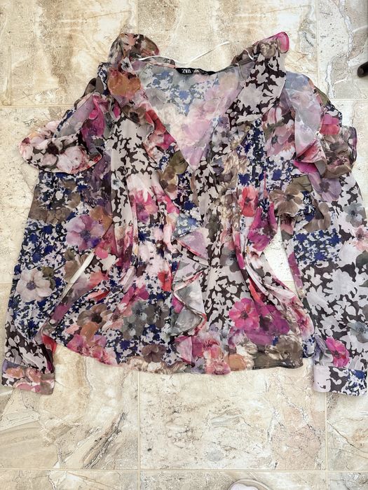 Сатенена и шифонена ризи на Zara