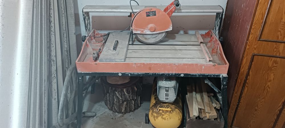 Продам плиткорез