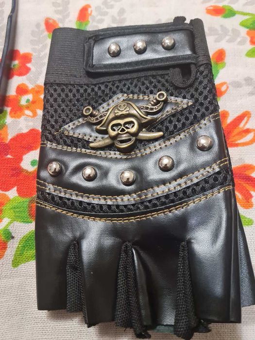 Гривни и пръстени