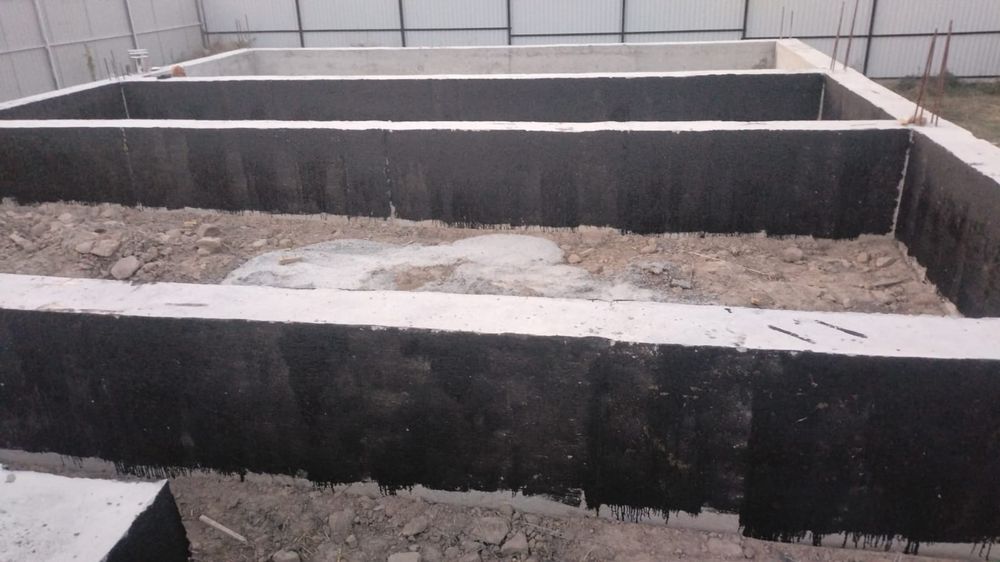 Участок с фундаментом