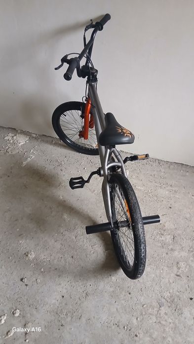 Bicicleta BMX roti pe 20