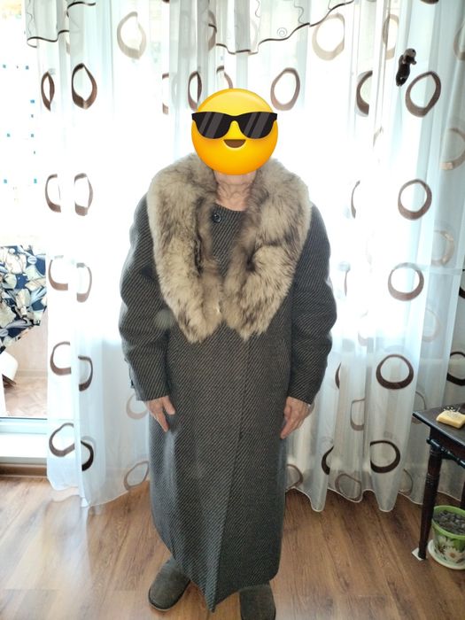 Зимнее пальто с песцом