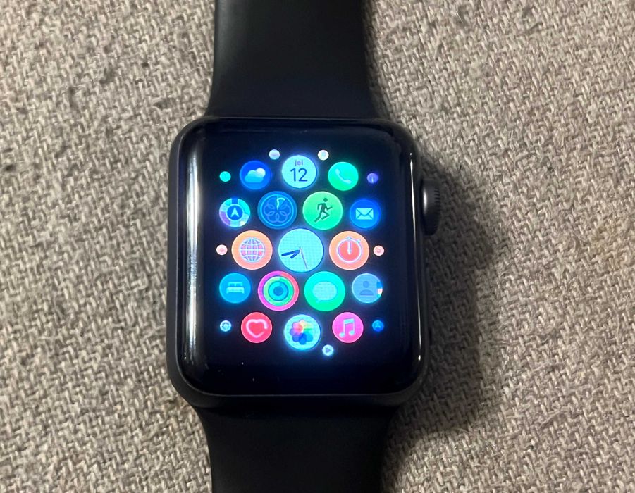 Apple Watch Series 3 GPS Cellular 38mm Aluminiu Negru Baterie 99%