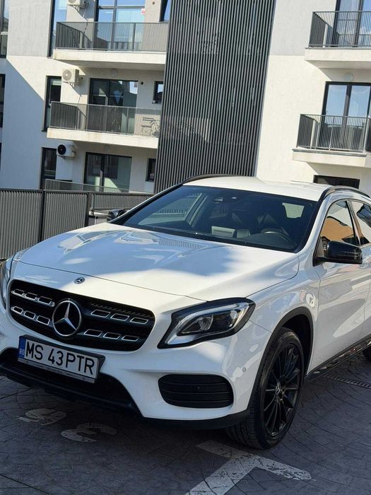 Vând Mercedes Benz GLA 200d