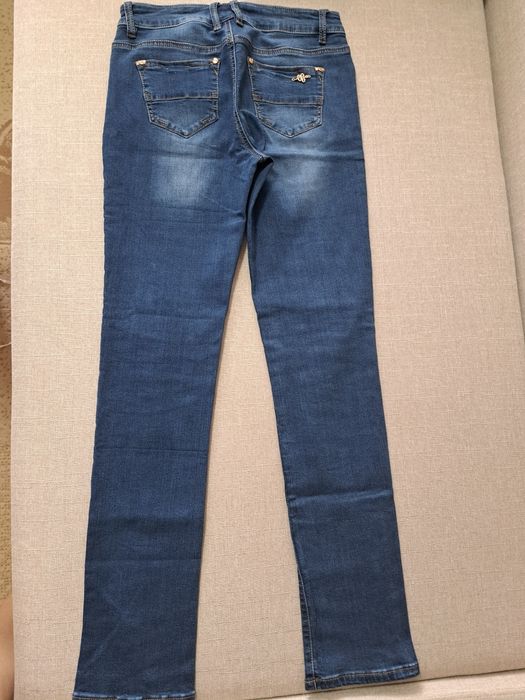 Джинсы несколько моделей