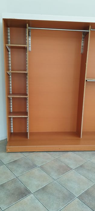 Mobilier pentru magazin