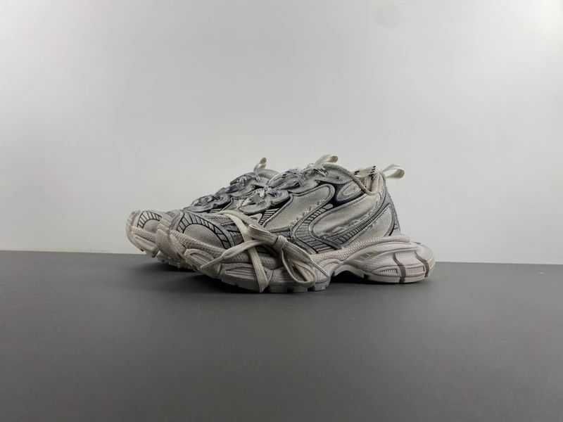 Balenciaga 3XL - Dark Grey/Black