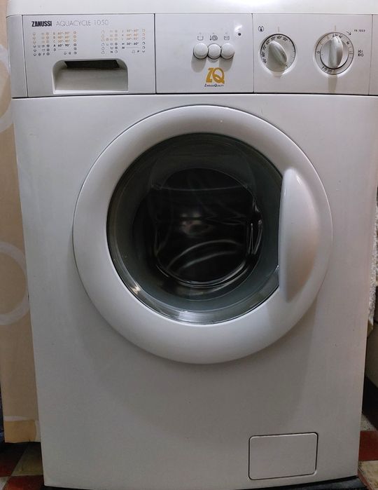 Продам стиральную машину