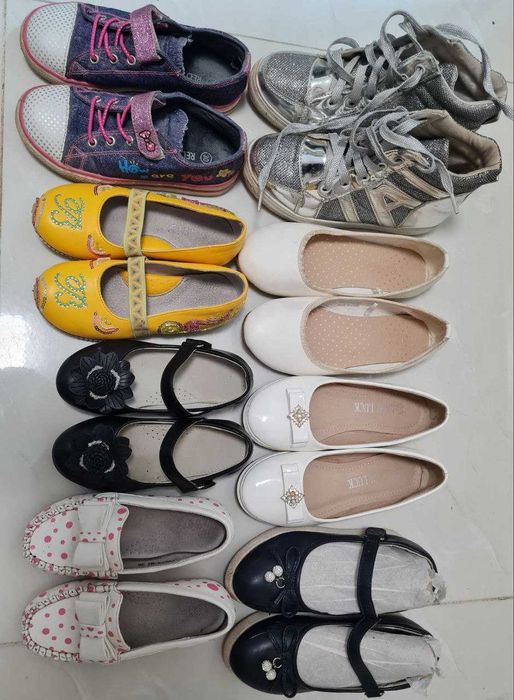 Разная обувь, разные размеры для девочки