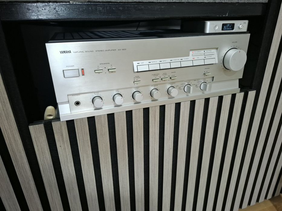 Yamaha AX 900 la fel ca si marantz,denon,sansui,rotel