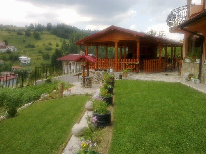 Продава се Хотел в к.к. Пампорово - 1008 кв.м за 571 €/кв.м - Снимка #11