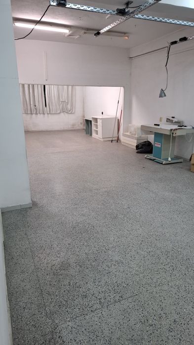 Дава под наем - Етаж от страда