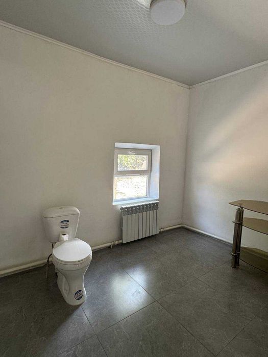 Продается дом. Рядом стадион, флагман в 2 минутах