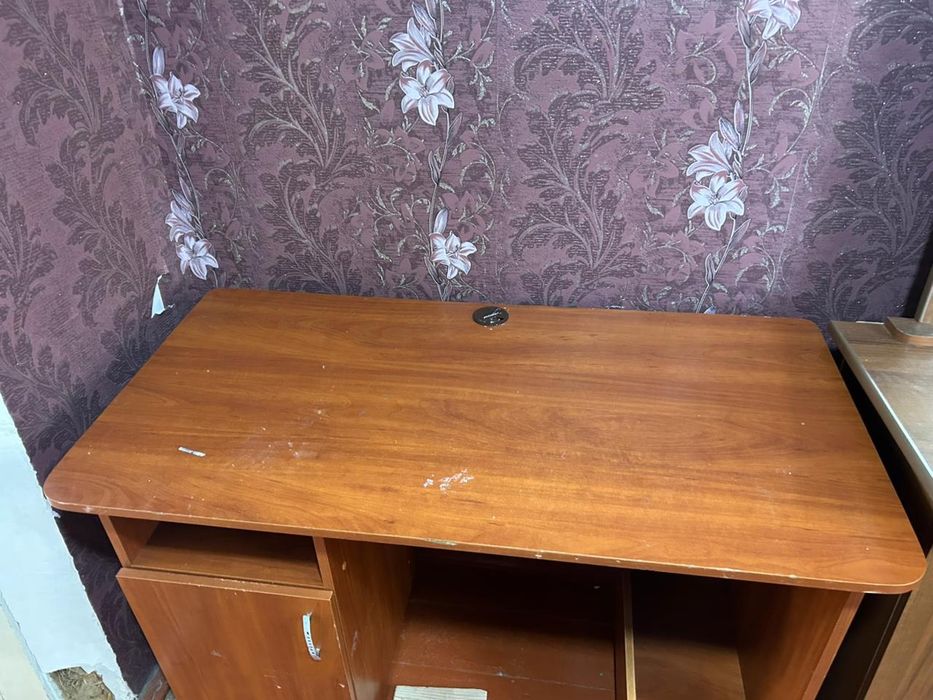 Продается старая мебель