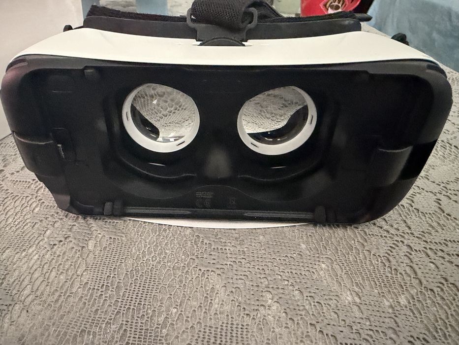 Samsung Gear VR (с Oculus) –