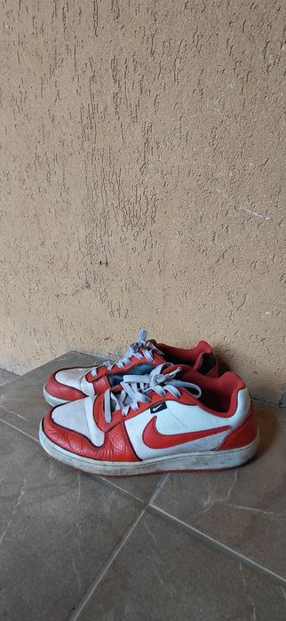 Adidasi sport nike