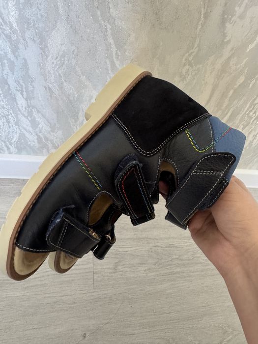 Продам Ортопедический обувь 33 размер