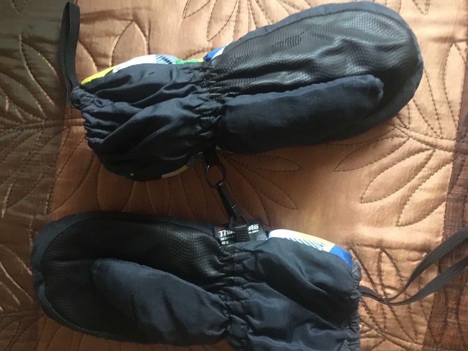 Ски екип УНИСЕКС подходящ за 13-14 г. почти нов