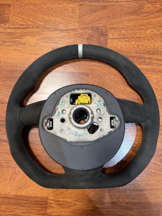 Рязан волан алкантара от audi a3 8v