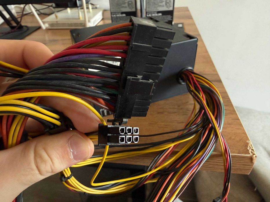 Продам блок питания Aerocool VX-500 500W