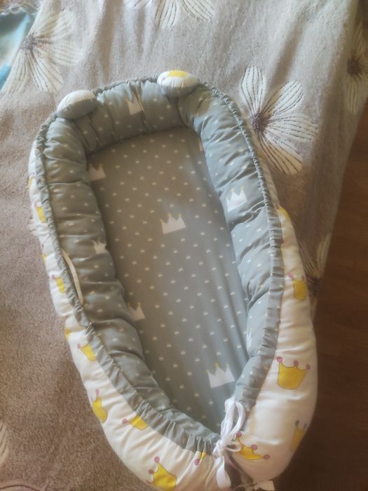 Vind Baby Nest cu două fețe in stare impecabila