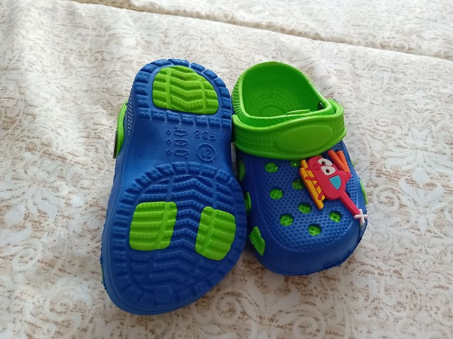 Papuci tip cros marimea 21, aprox. 13 cm