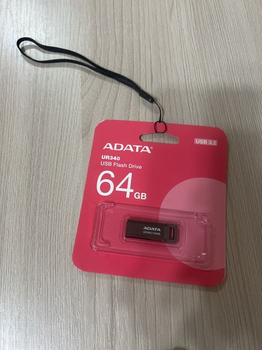 Флешка USB Adata UV 150. USB 3.2 Gen1.64 Gb НОВЫЙ (Лямка в подарок)