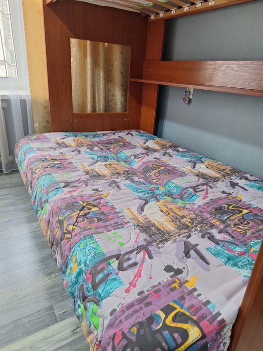 Кровать двухъярусная