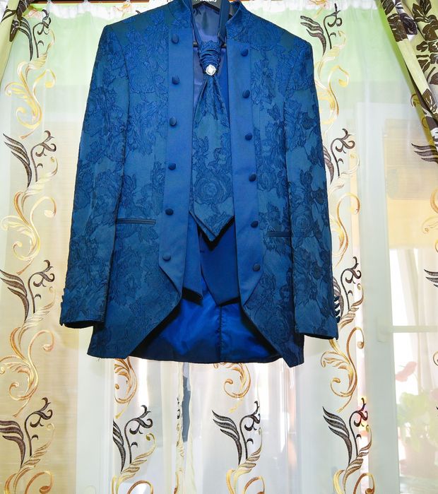 Sacou mire + vesta + cravata