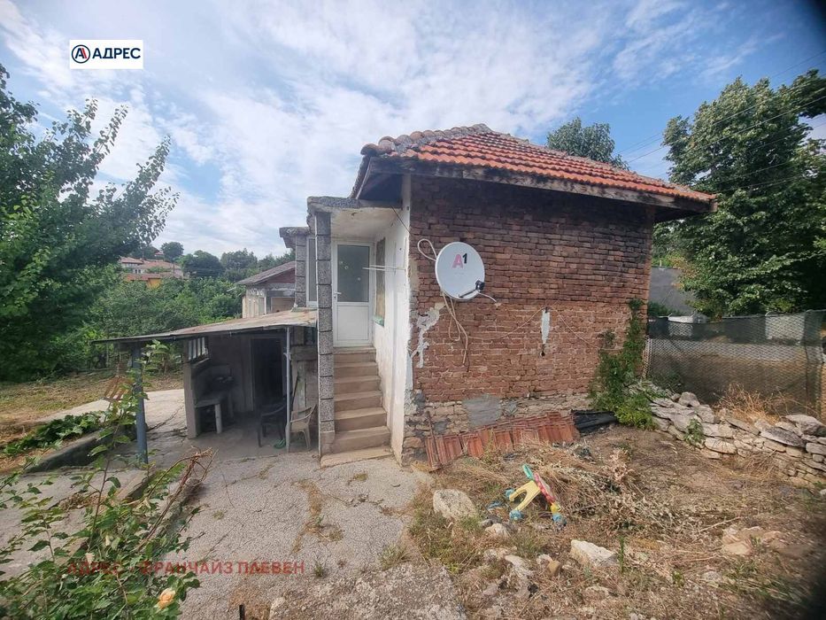 Продава се Къща в с. Брестовец, Област Плевен - 66 кв.м за 1061 €/кв.м - Снимка #1