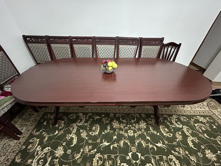 Продам стол африканский махагон