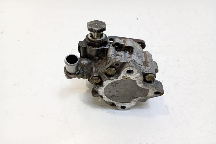 Pompa  servodirectie  8D0145156T Skoda Superb prima generatie seria