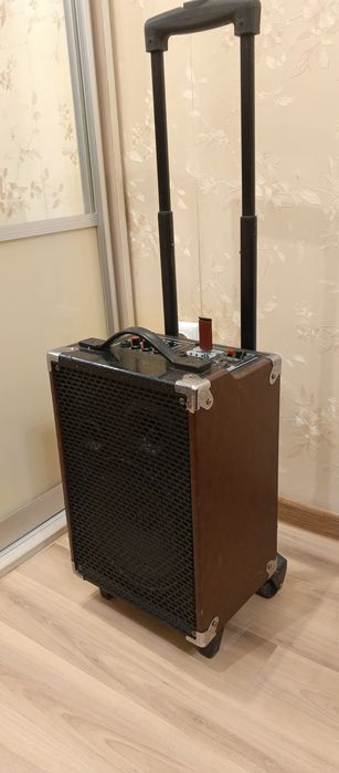 Колонка, чемоданчик