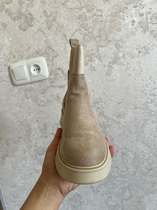 ayollar oyoq kiyimlari