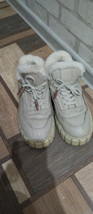 Ботинки зимний  40 размер