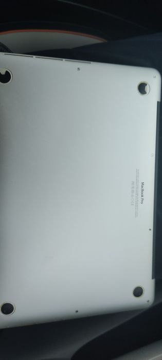 Macbook 2015 13 inch i5 gen